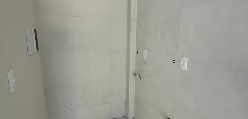 Sobrado com 3 Dormitórios Novo e Pronto para Morar na Praia de Bombas