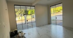 Sobrado com 3 Dormitórios Novo e Pronto para Morar na Praia de Bombas