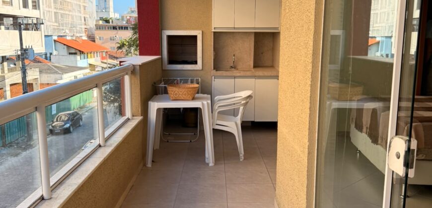 Apartamento com 2 Dormitórios Mobiliado e Decorado na Praia de Bombas