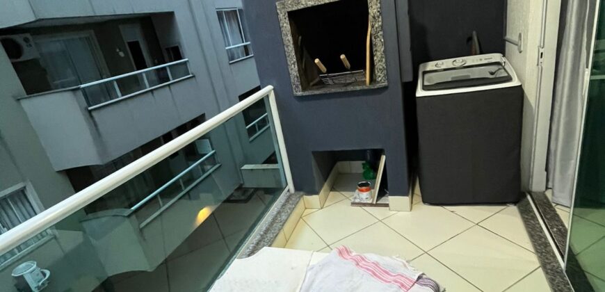 Apartamento à Venda na Praia de Bombas com 2 Dormitórios – R$ 800.000